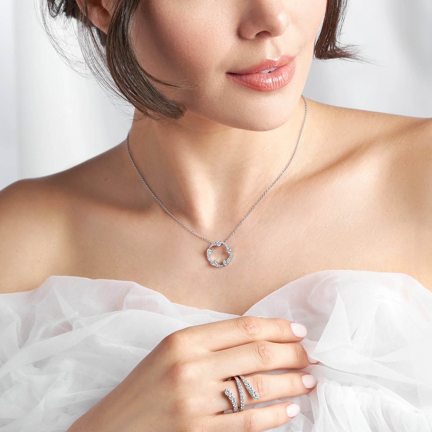 OPEIA Collection 18ct White Gold Diamond Fancy Circle Pendant With Chain