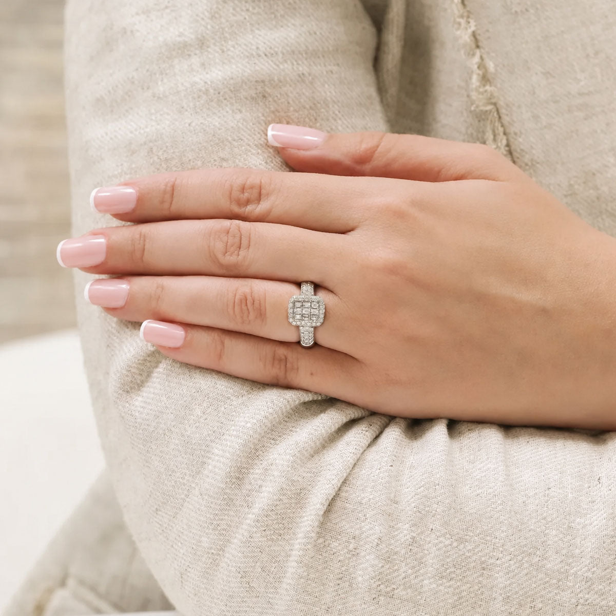 18ct White Gold Round Brilliant Cut And Baguette Cut Diamond Illusion Set Rectangular Cluster Ring