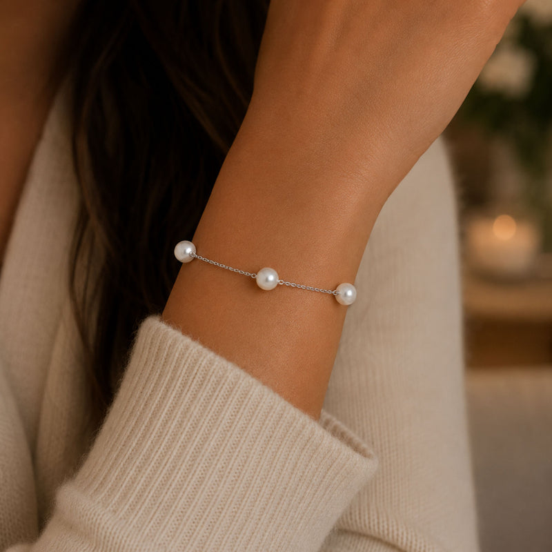18ct White Gold Pearl And Diamond Bracelet