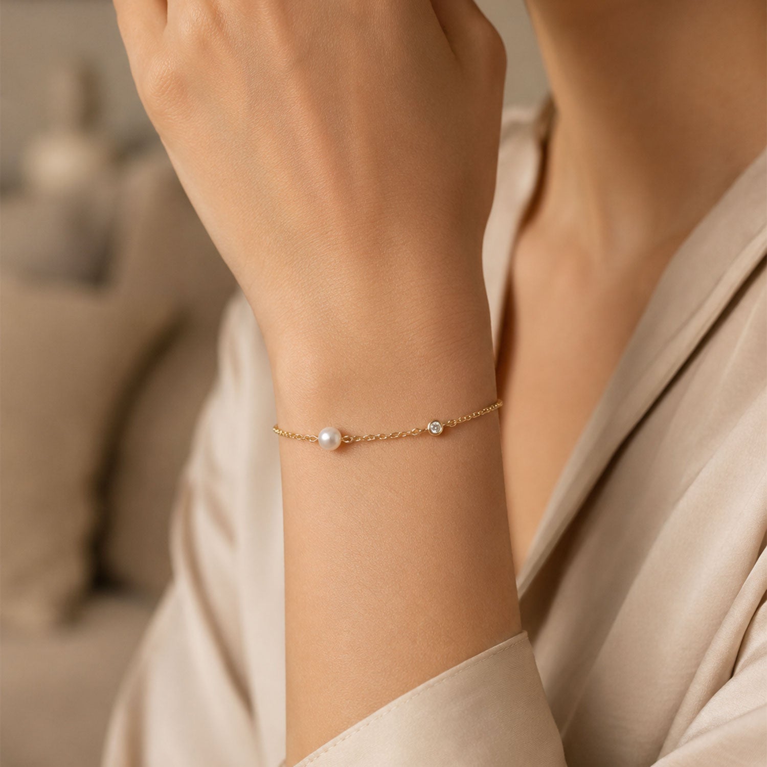 18ct Yellow Gold Pearl And Diamond Bracelet