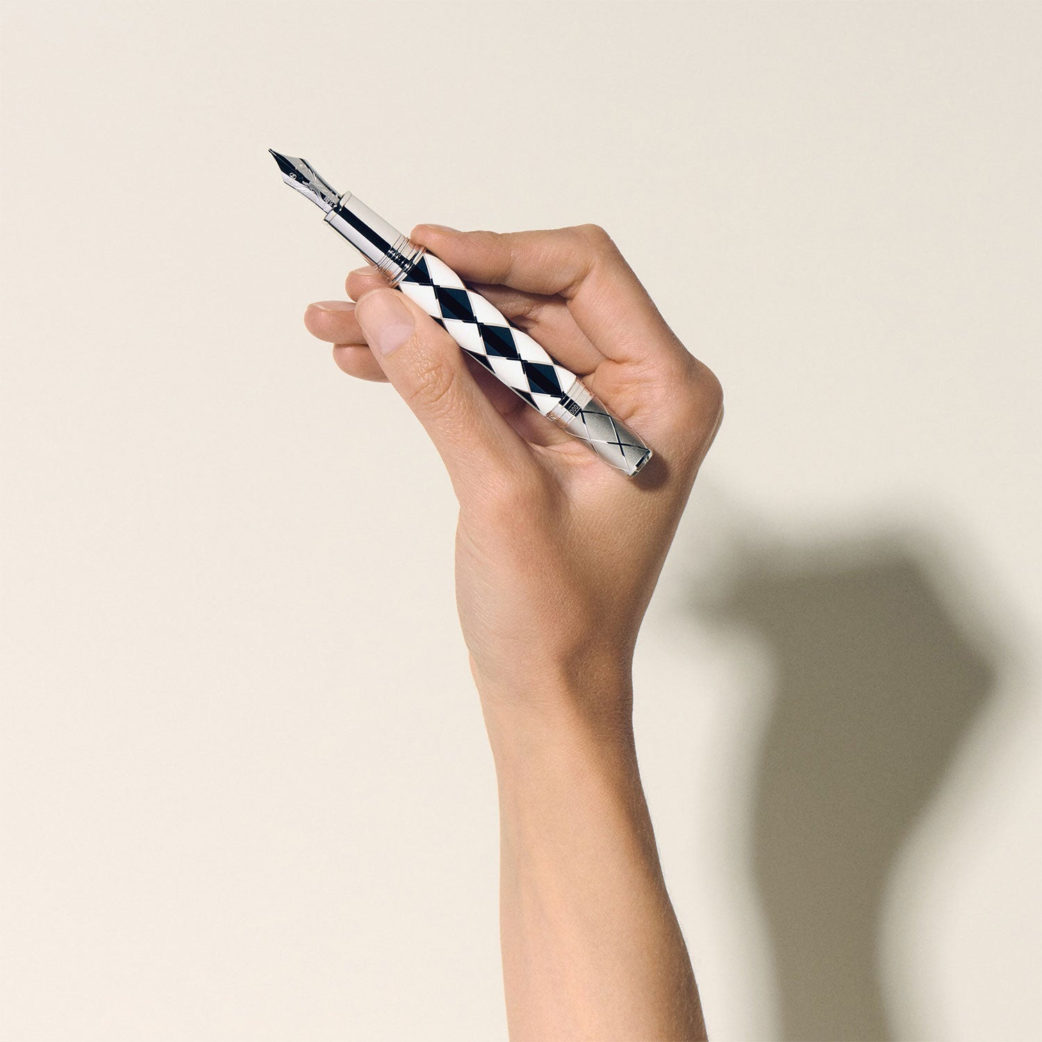 Montblanc Great Characters Homage to Queen Limited Edition 1975 - Berry's Jewellers