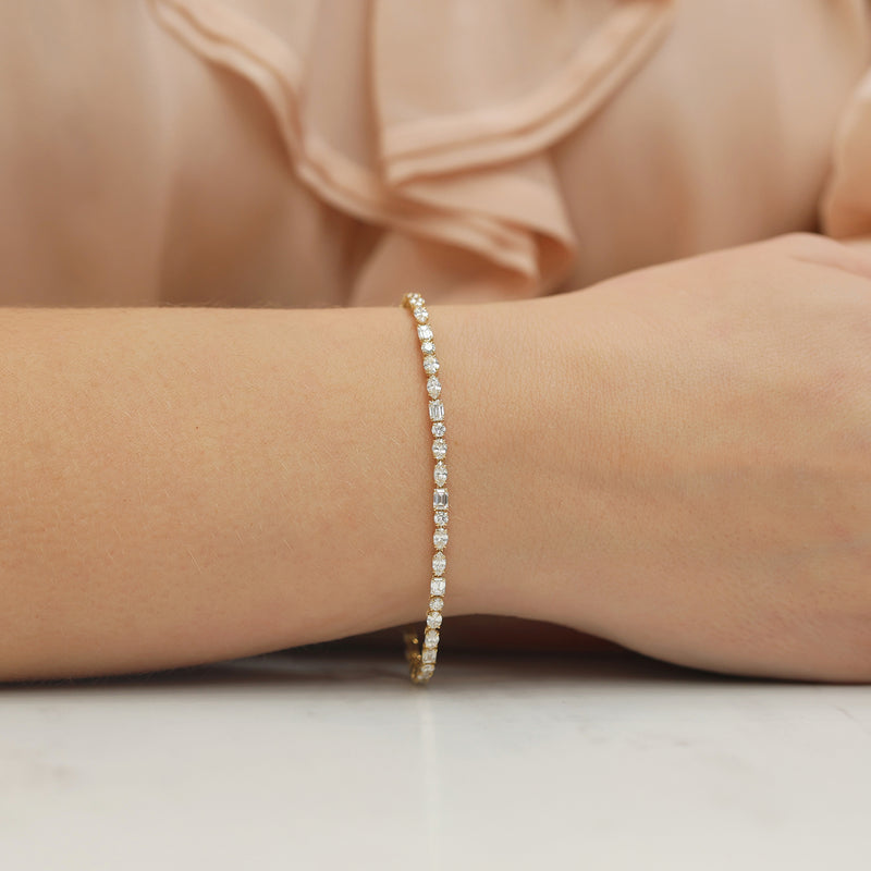 18ct Yellow Gold Mixed Cut Diamond Line Bracelet