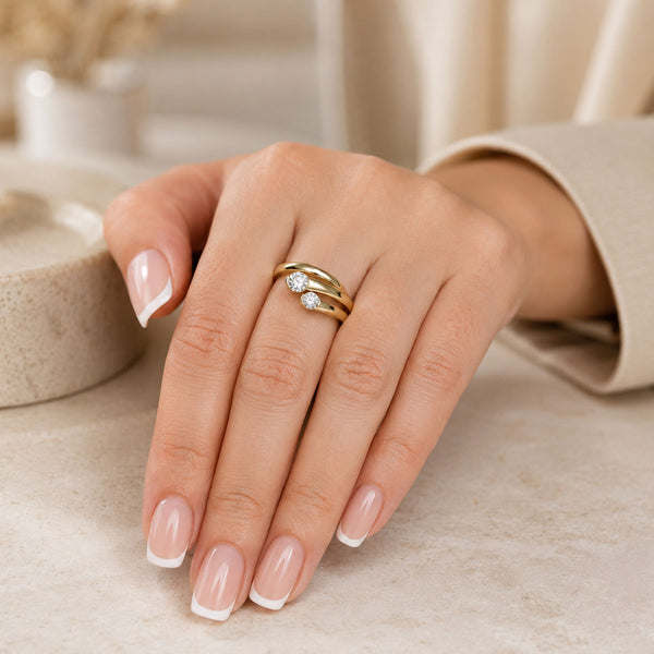 18ct Yellow Gold Round Brilliant Twist Shaped Dress Ring