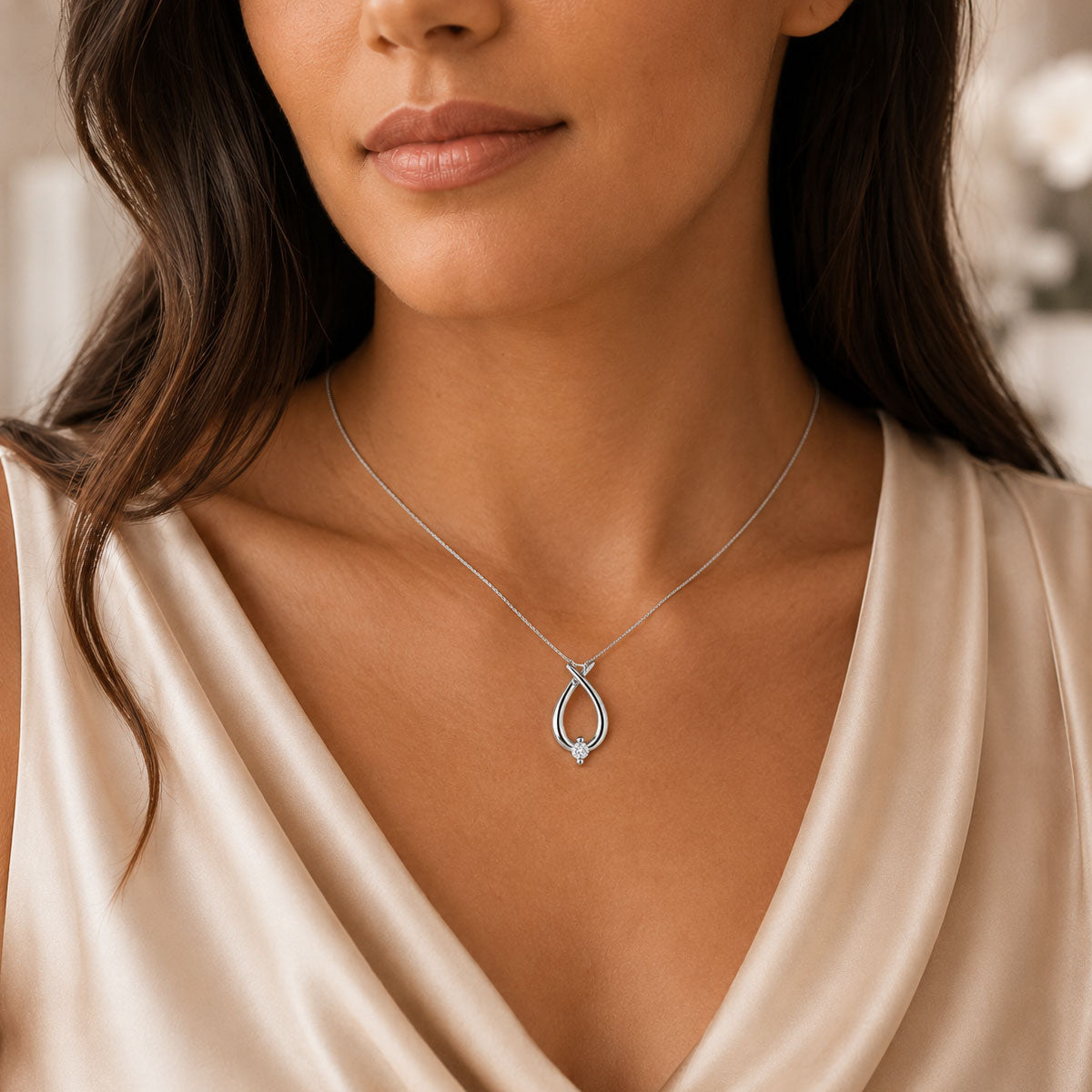 18ct White Gold And Round Brilliant Cut Diamond Pendant