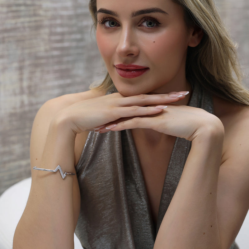 18ct White Gold Pave Diamond Zig Zag Hinged Bangle