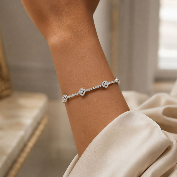 18ct White Gold Round Brilliant Cut Diamond Halo Cluster Set line Bracelet