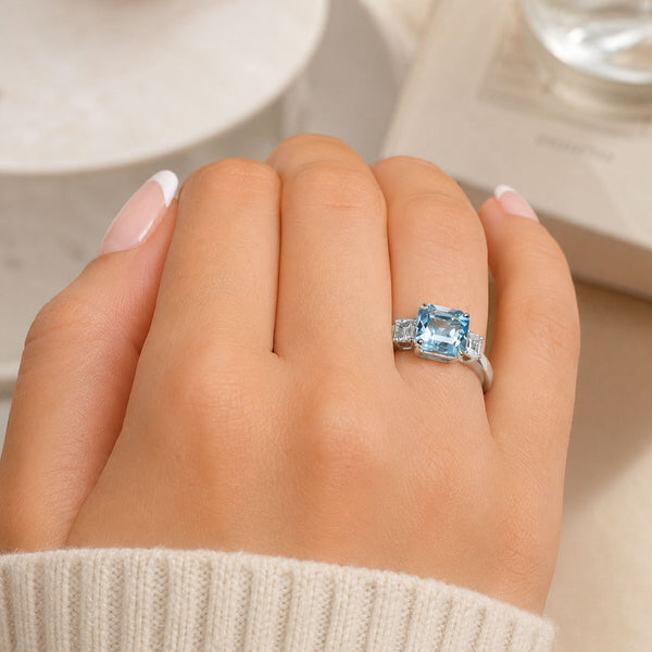 18ct White Gold Aquamarine & Diamond Three Stone Ring