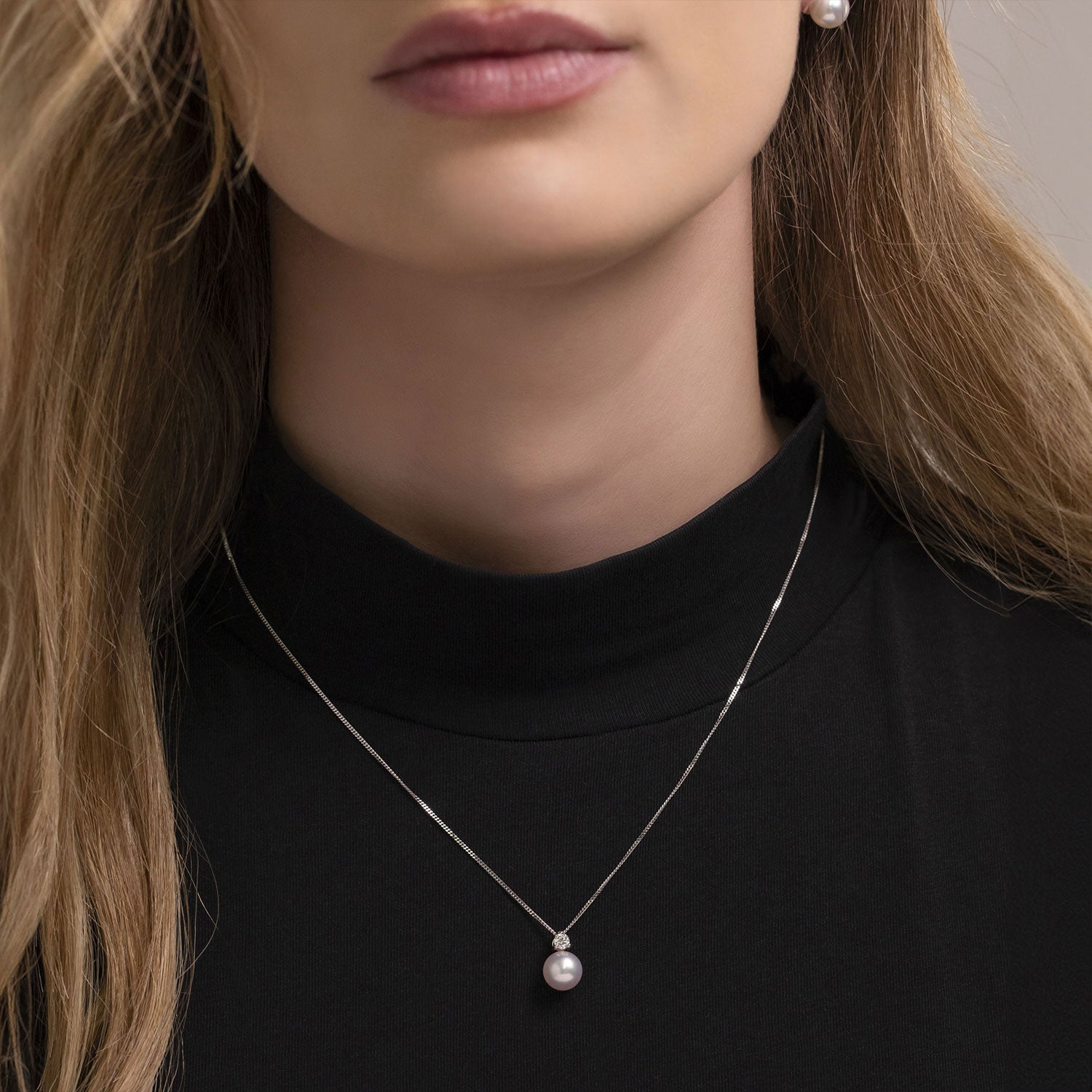 18ct White Gold AAA Akoya Pearl and Diamond Pendant