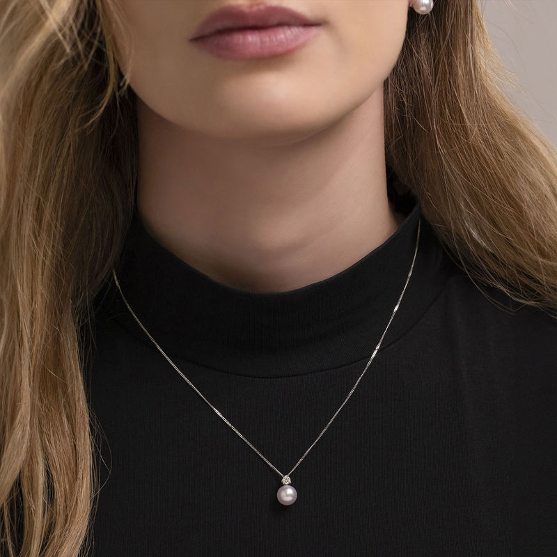 18ct White Gold AAA Akoya Pearl and Diamond Pendant