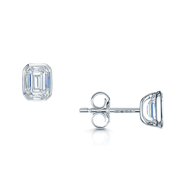 Berry's 18ct White Gold Emerald Cut Diamond 1