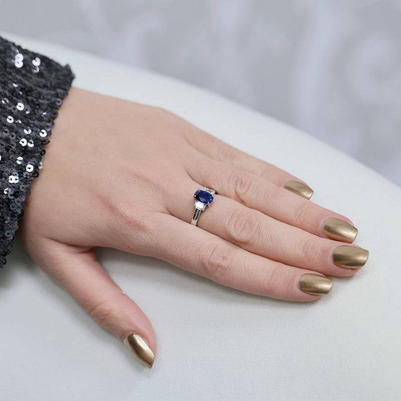 18ct White Gold Sapphire & Diamond Dress Ring 18ct White Gold Sapphire & Diamond Dress Ring