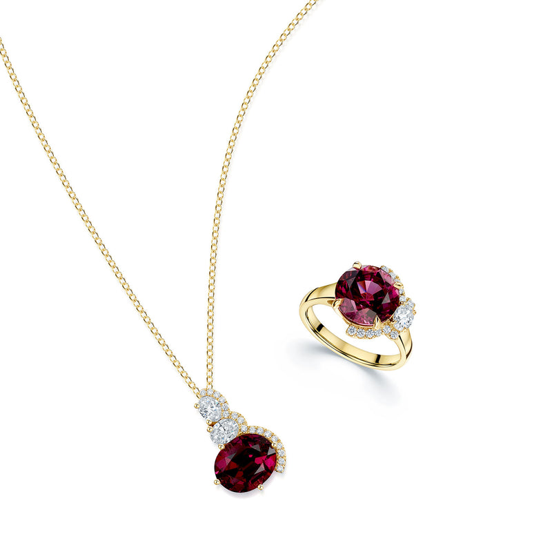 18ct Yellow Gold Umbalite Garnet and Diamond Ring