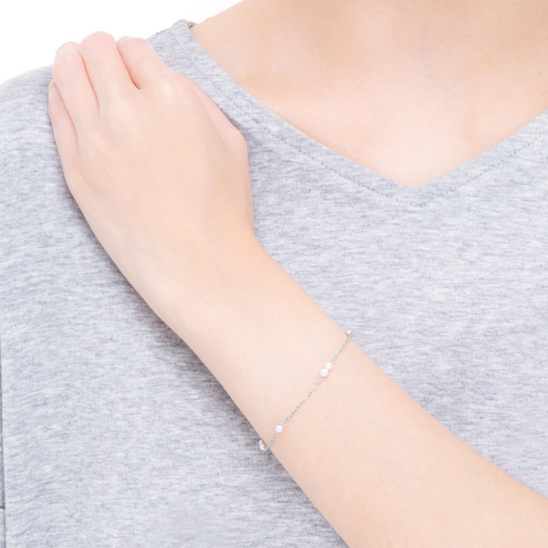 Mikimoto 18ct White Gold Akoya Pearl Chain Bracelet - Berry's Jewellers